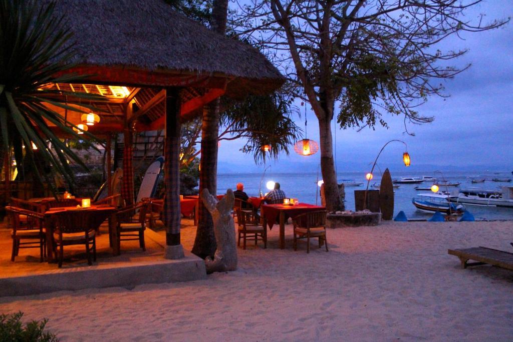 Molamola House Hotel Nusa Lembongan  Exterior photo