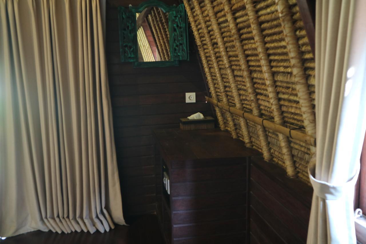 Molamola House Hotel Nusa Lembongan  Exterior photo